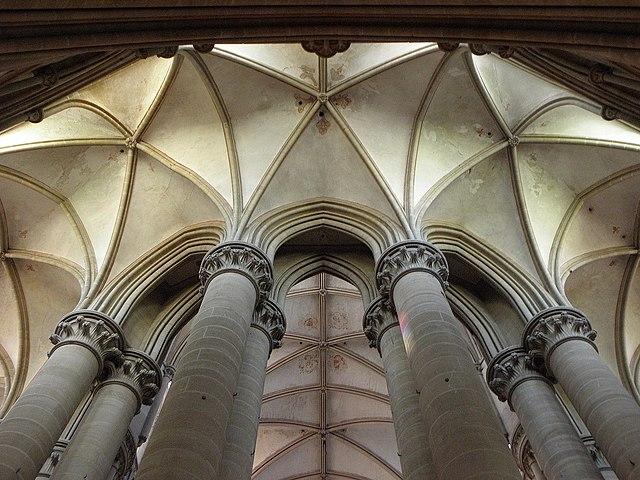 Coutances - Immobilier - CENTURY 21 Ed’Immo - Cathédrale_Notre-Dame_Intérieur_Voûtes_du_déambulatoire