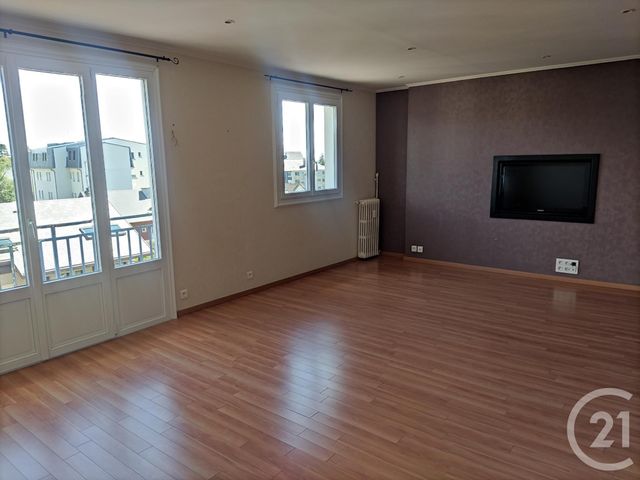 Appartement F3 à louer - 3 pièces - 77.76 m2 - COUTANCES - 50 - BASSE-NORMANDIE - Century 21 Ed'Immo Appartement F3 à louer - 3 pièces - 77.76 m2 - COUTANCES - 50 - BASSE-NORMANDIE - Century 21 Ed'Immo