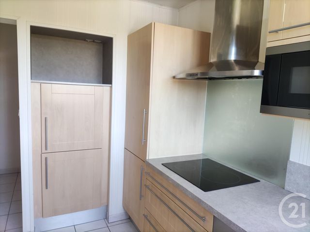 Appartement F3 à louer - 3 pièces - 77.76 m2 - COUTANCES - 50 - BASSE-NORMANDIE - Century 21 Ed'Immo Appartement F3 à louer - 3 pièces - 77.76 m2 - COUTANCES - 50 - BASSE-NORMANDIE - Century 21 Ed'Immo